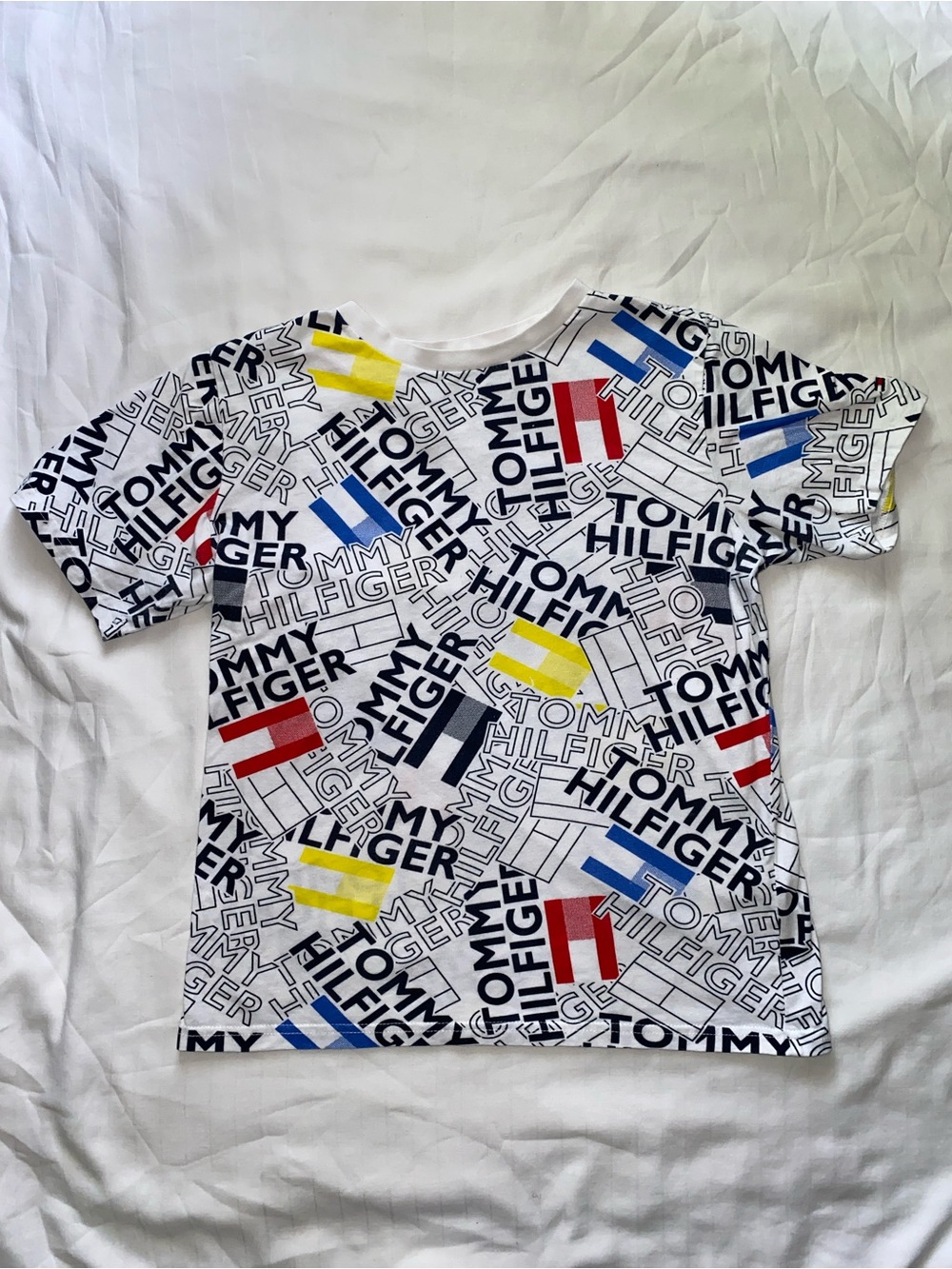 Tommy Hilfiger All Over Logo Print Tee Large/Fits Women’s XS/S | Y2K Streetwear